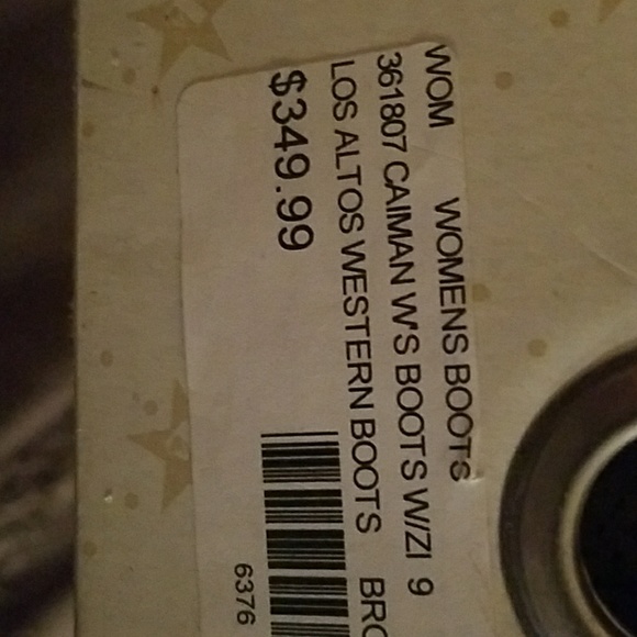 Boots - Picture 4 of 4